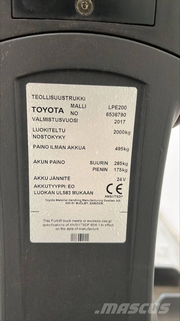 Toyota BT LPE 200 로우 리프터(승강대 포함)