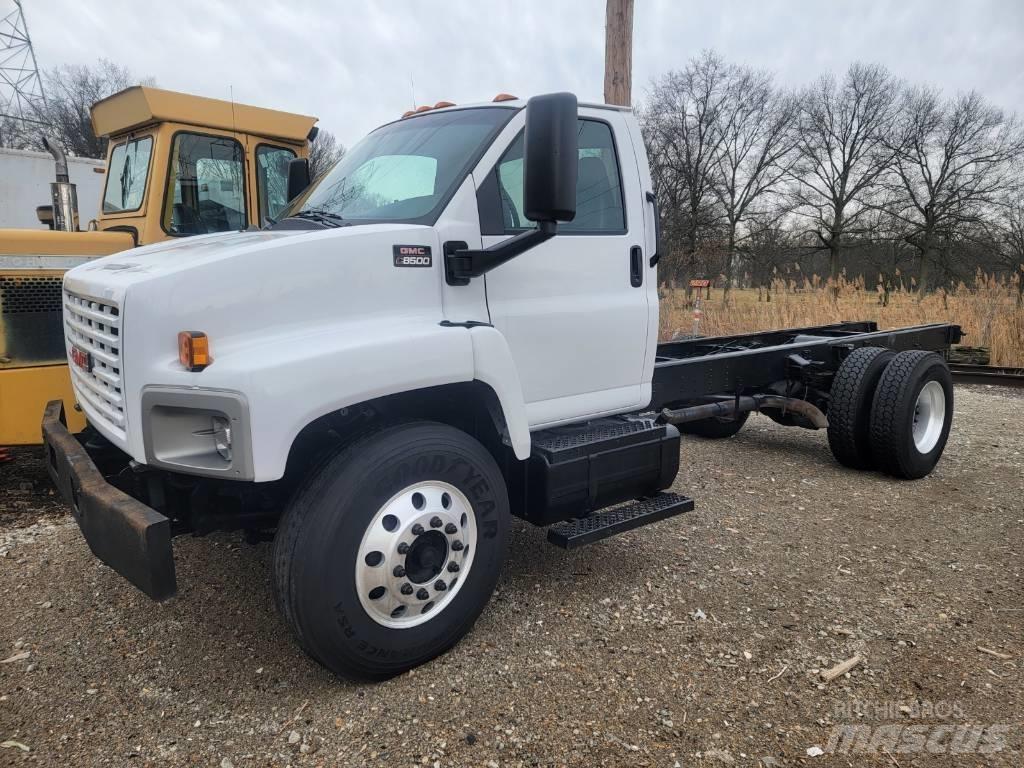 GMC C8500 새시 운전실 트럭