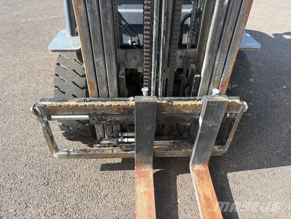 Toyota 8 FDF 25 디젤 지게차