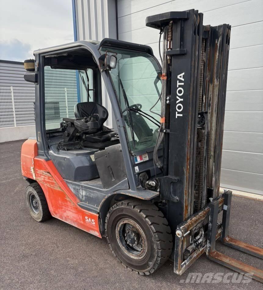 Toyota 8 FDF 25 디젤 지게차