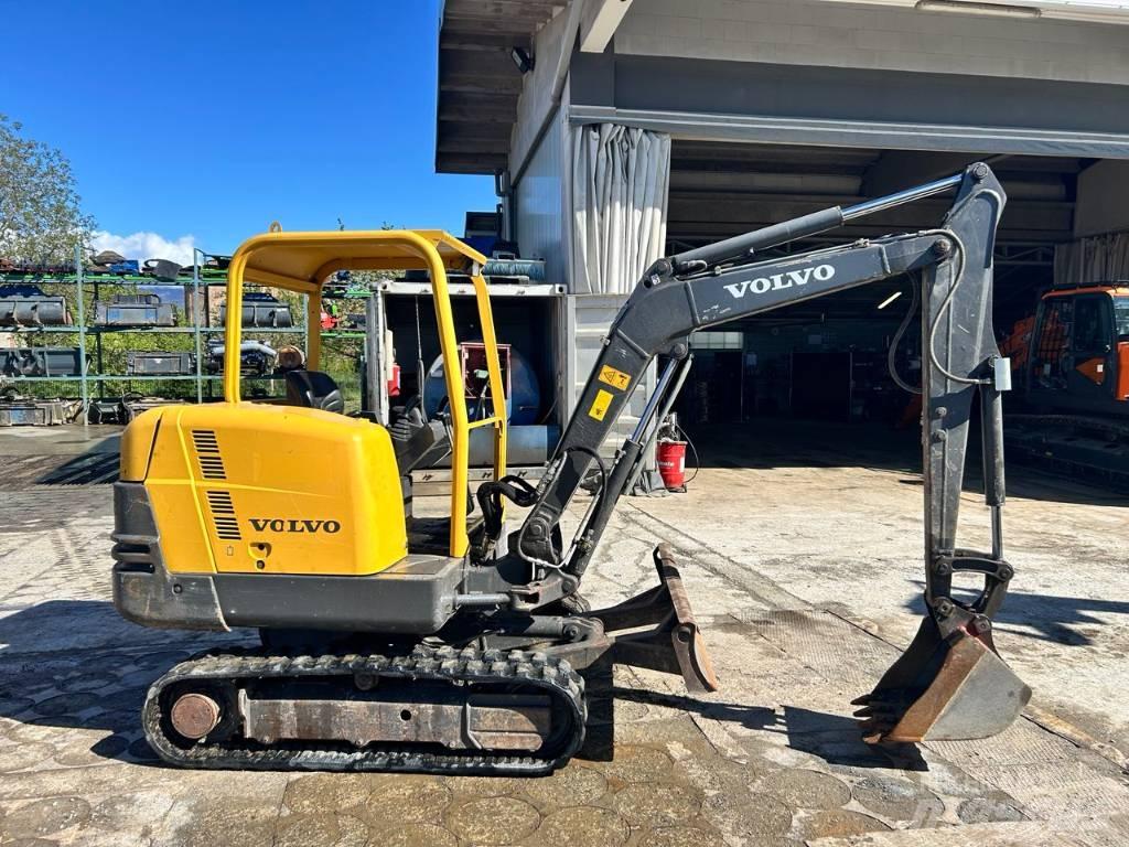Volvo EC 25 소형 굴삭기 7톤 미만