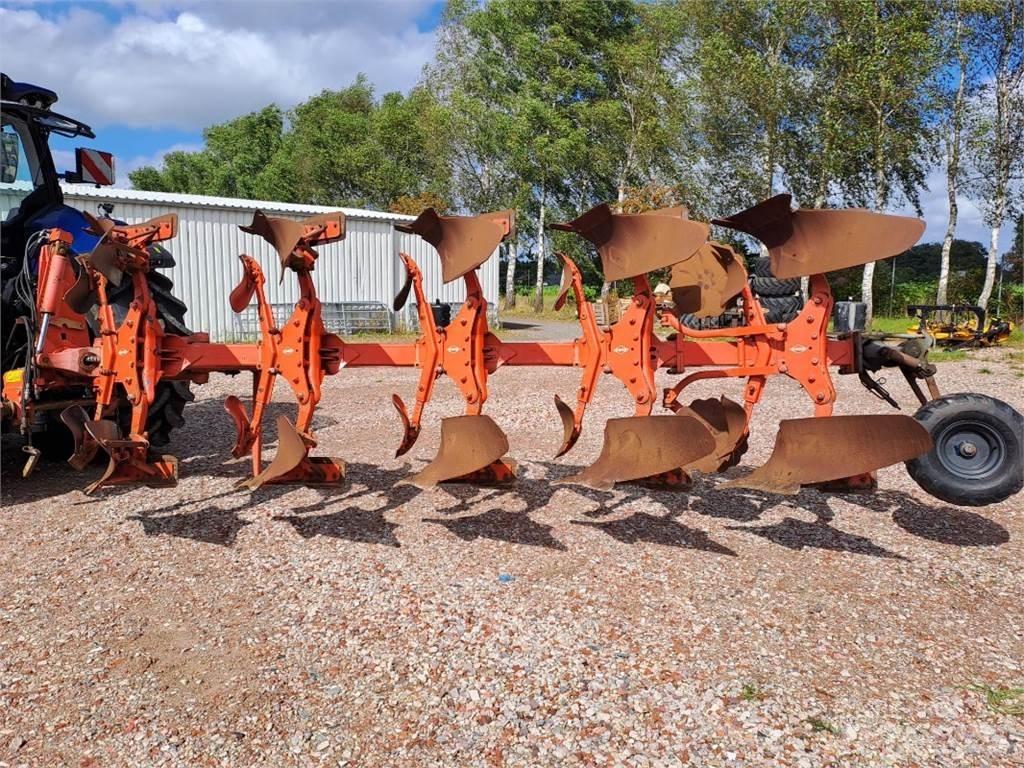 Kuhn VM 152 5T 쟁기