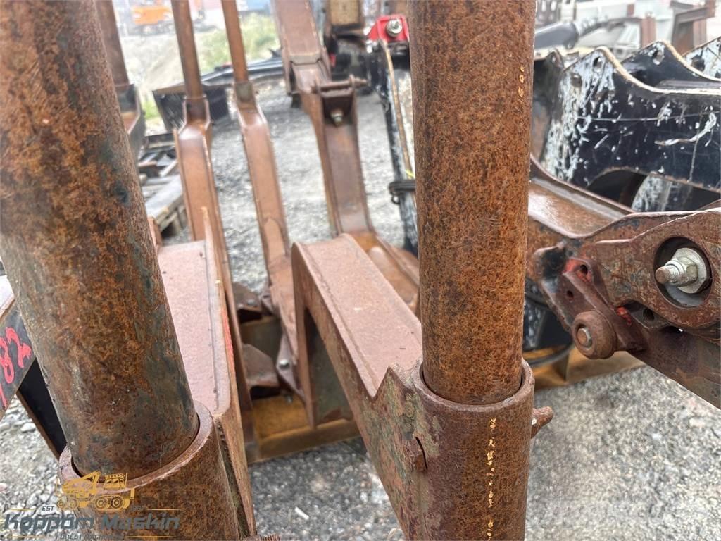 Valmet 840 기타 구성품