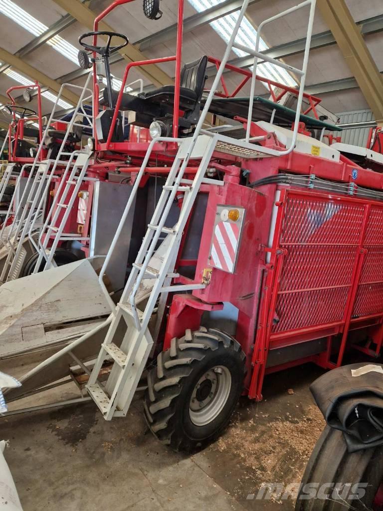  JOONAS 1500 콤바인 수확기