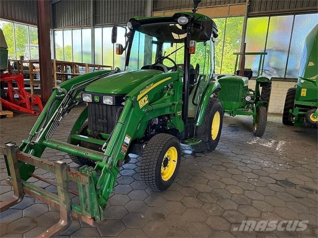 John Deere 3320 트랙터