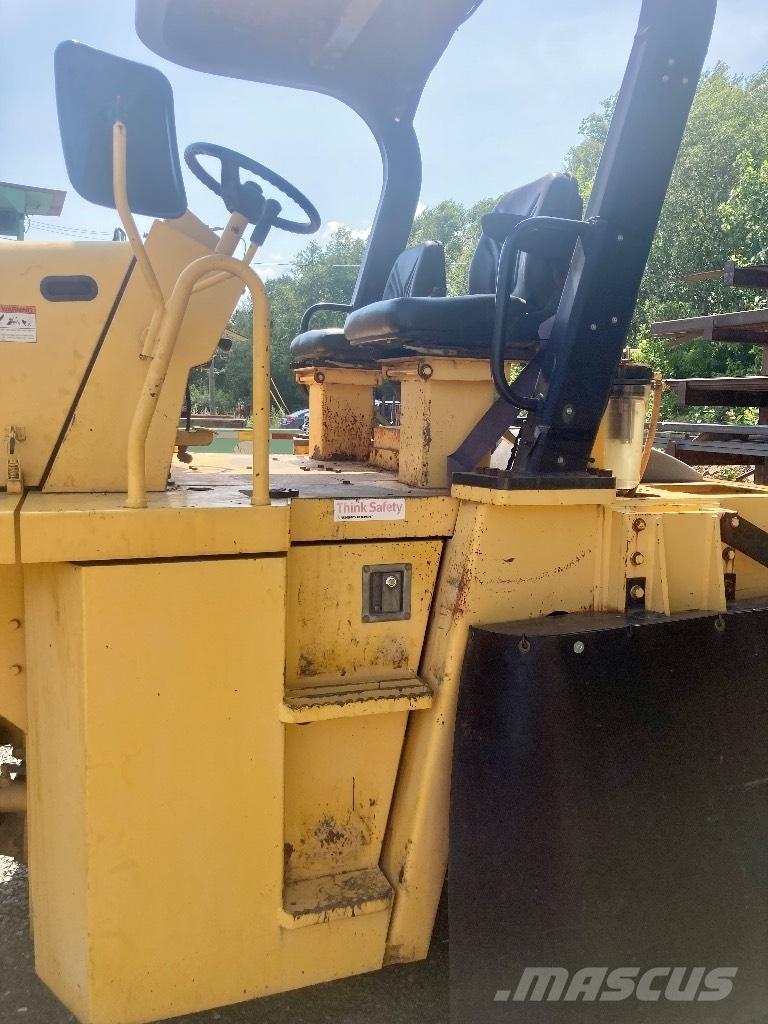 Sakai GW 750-2 아스팔트 포장장비