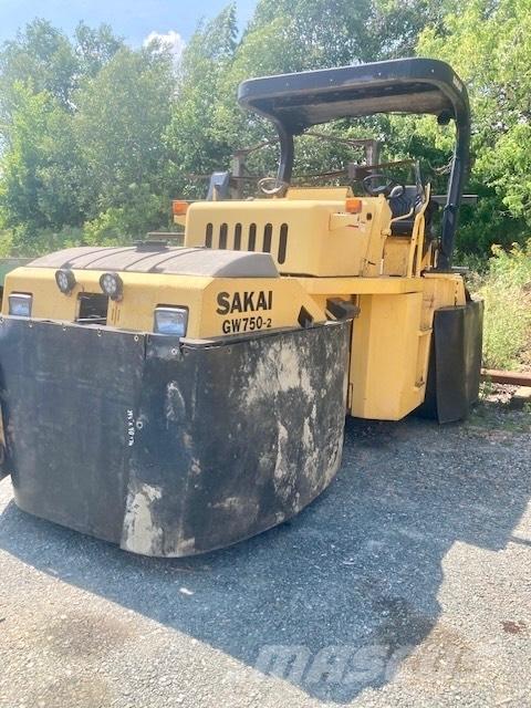 Sakai GW 750-2 아스팔트 포장장비