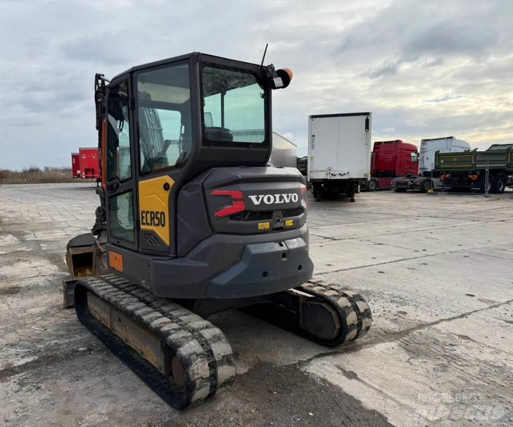 Volvo ECR50F 소형 굴삭기 7톤 미만