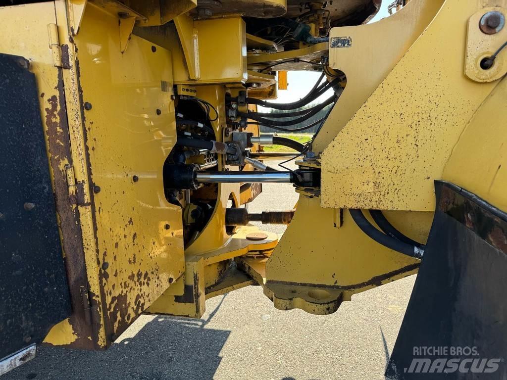 CAT 972M  휠로우더
