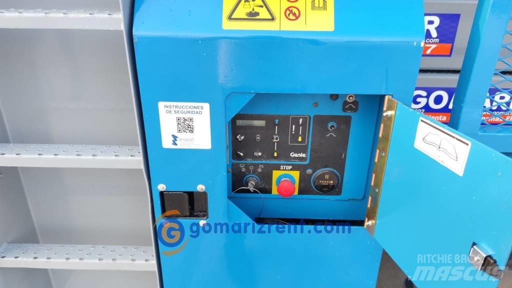 Genie GS 4390 RT 가위형 리프트