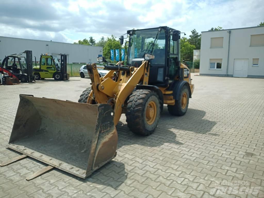 CAT 907 M  휠로우더