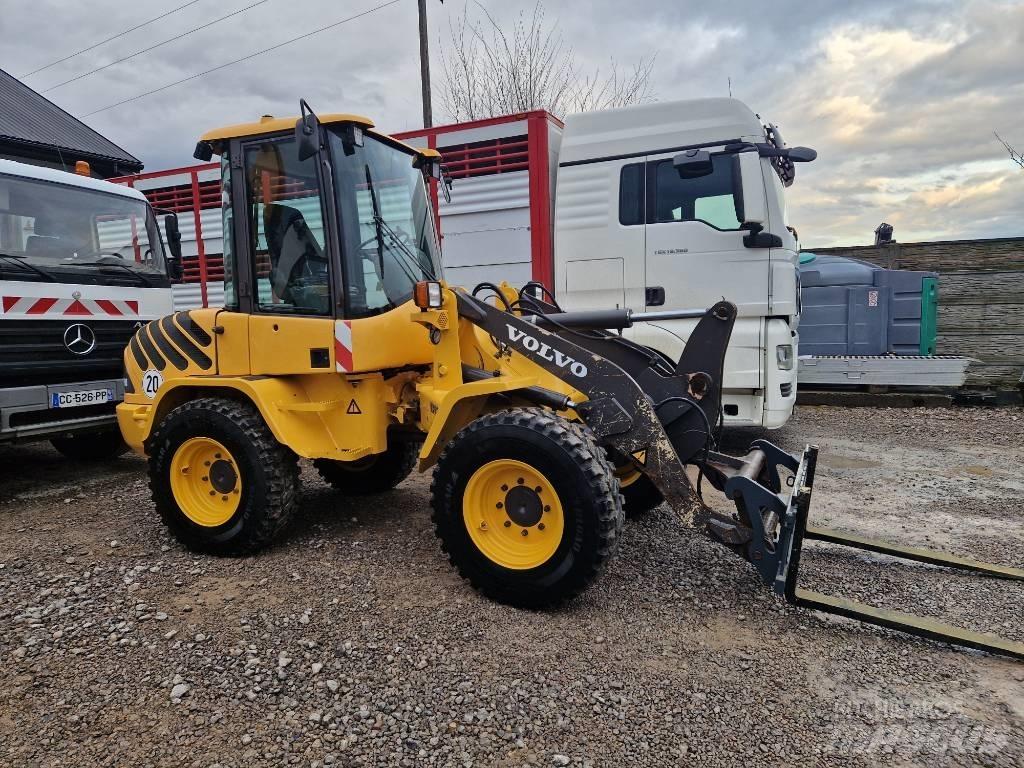 Volvo L 30  휠로우더