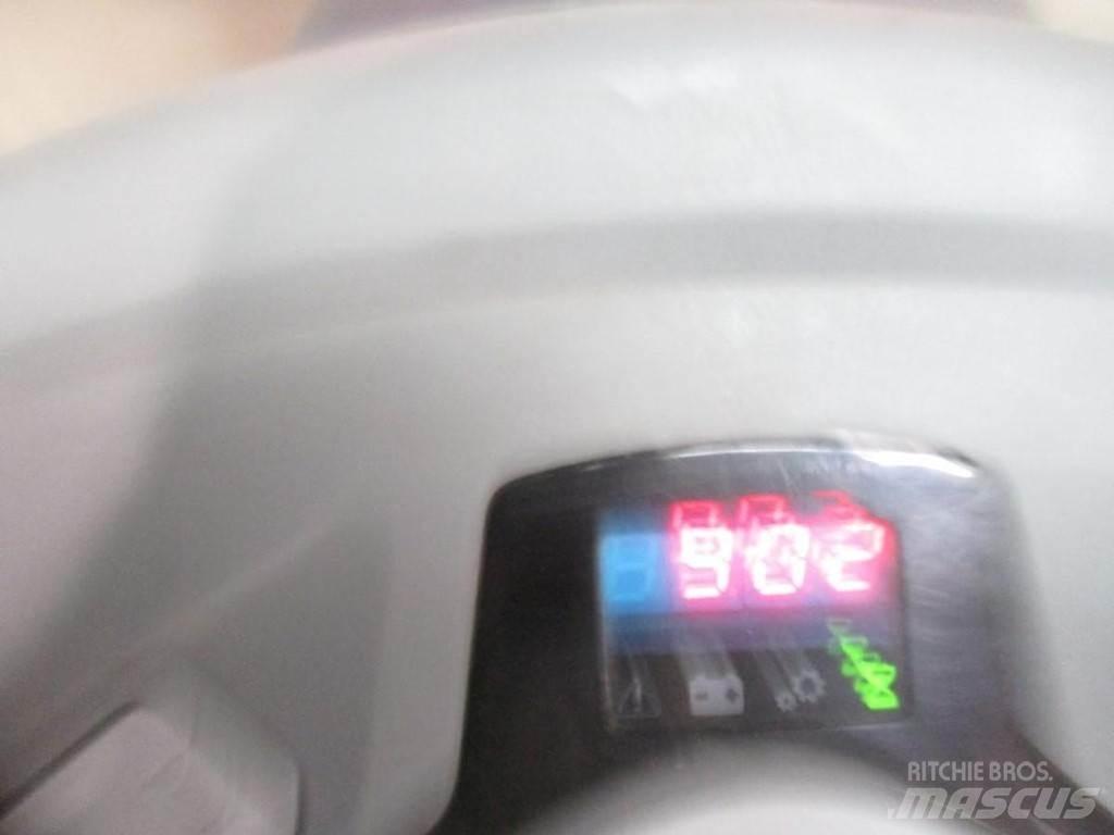 BT LWE 160 경량 리프터