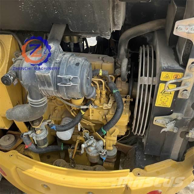 CAT 303 소형 굴삭기 7톤 미만