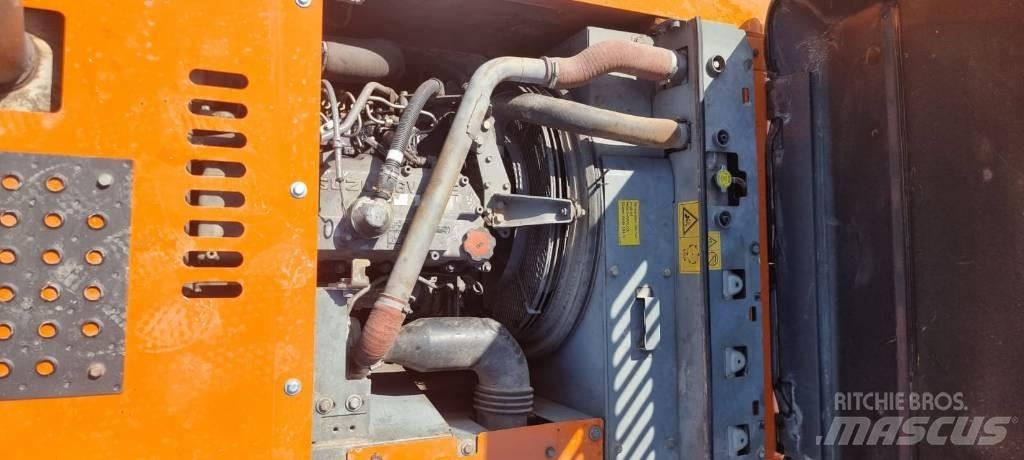 Hitachi ZX 210 LC-3 대형 굴삭기 29톤 이상