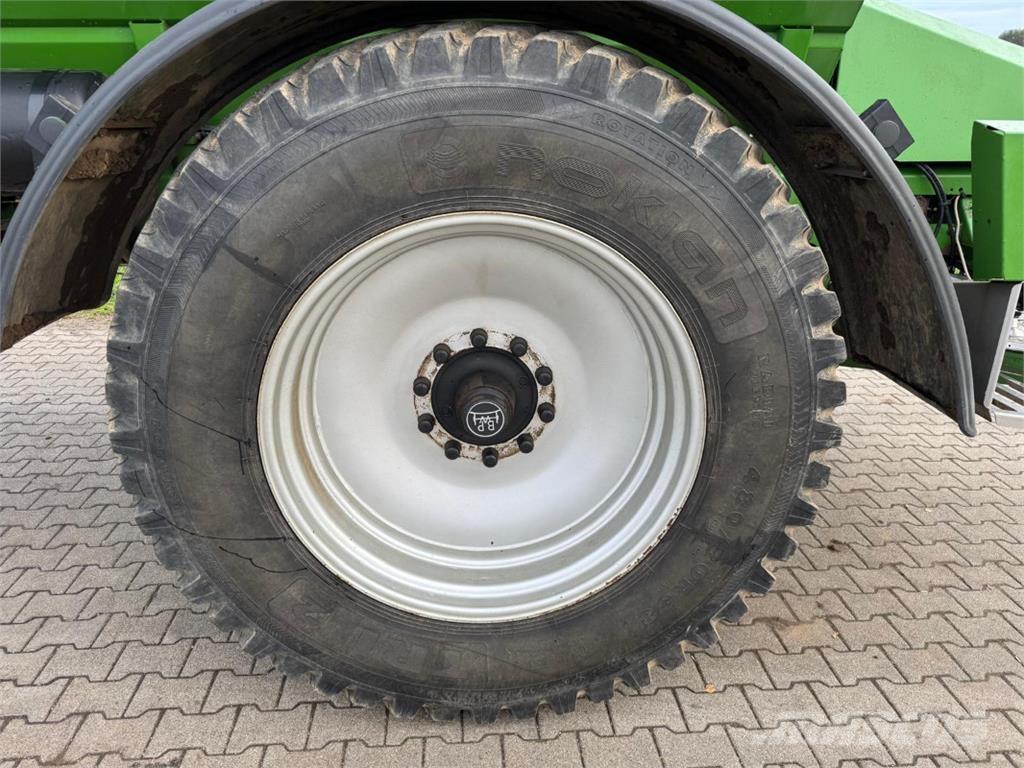 Amazone ZG-B 8200 미네랄 살포기