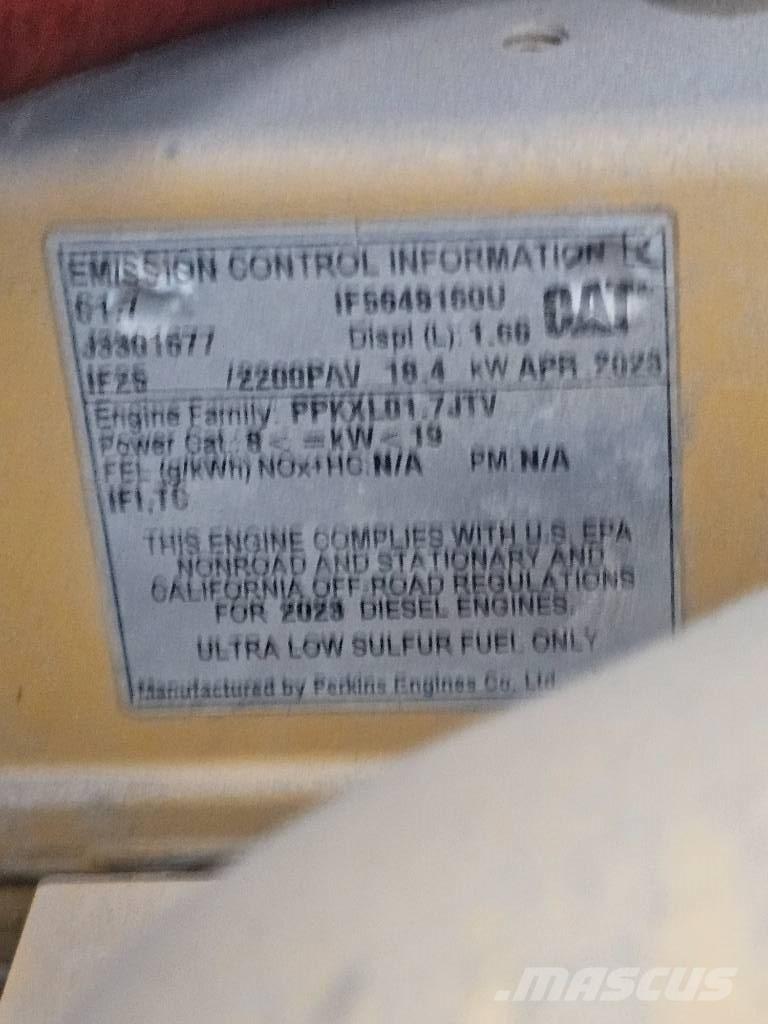 CAT CB 2.7 GC 토양 다짐기