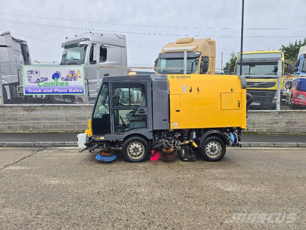 Scarab M25H 도로 청소차