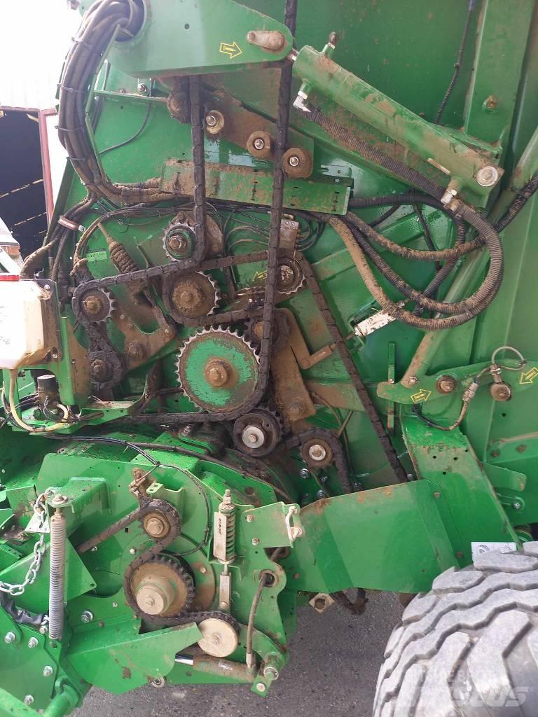 John Deere V451M 원형 곤포기