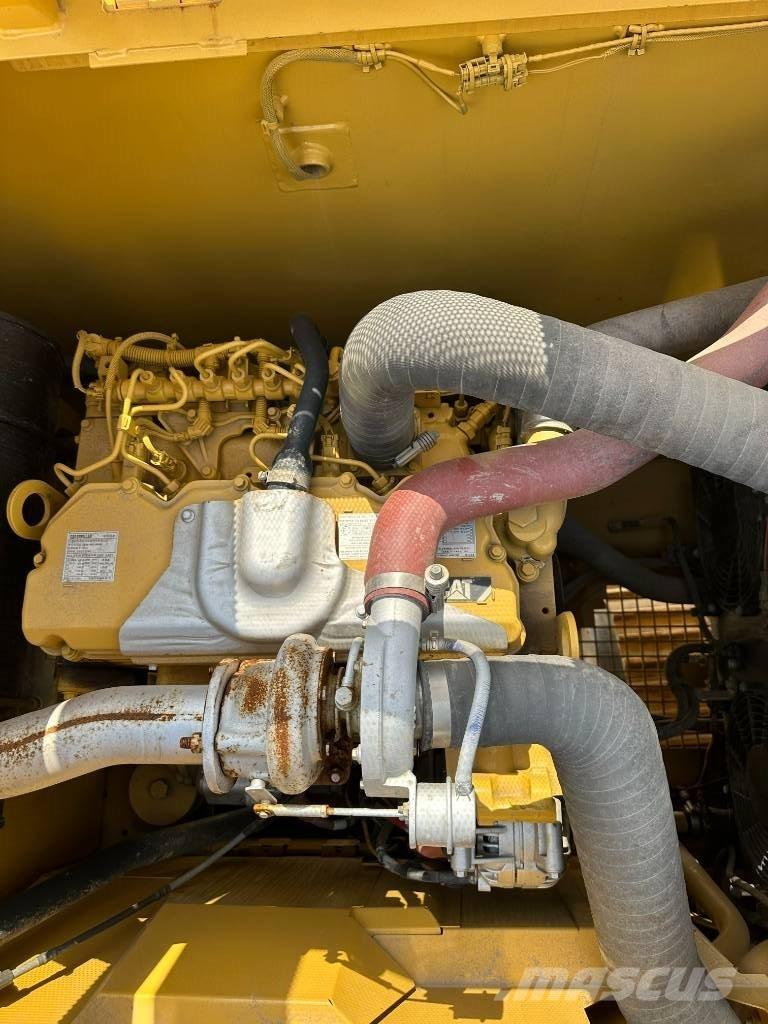 CAT CAT320GC 중형굴삭기 7톤-28톤