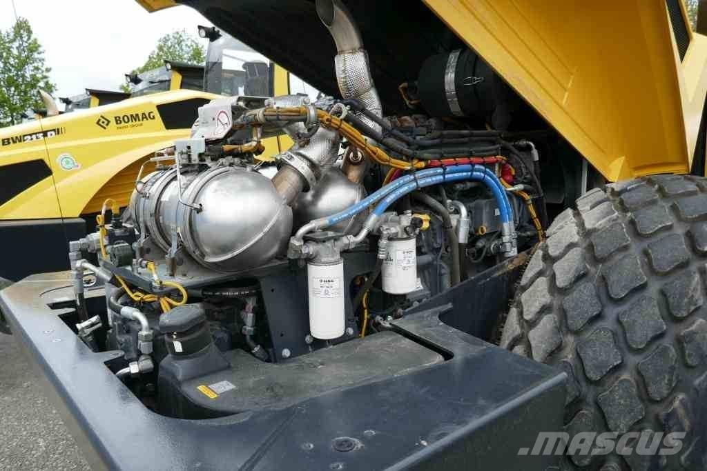 Bomag BW 213 DH-5 토양 다짐기