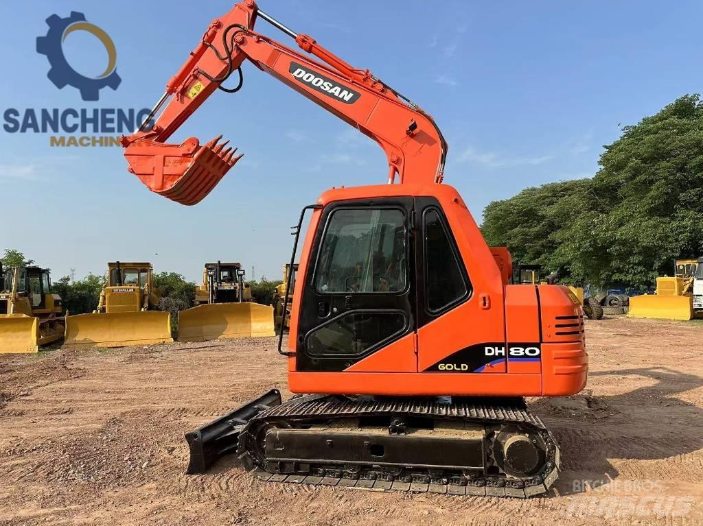 Doosan DH 80 중형굴삭기 7톤-28톤