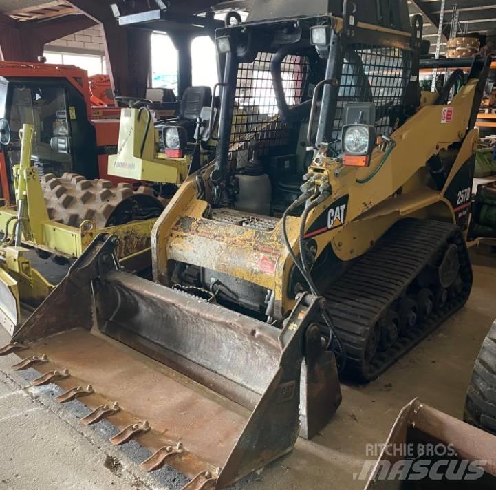 CAT 257B  스키드로더
