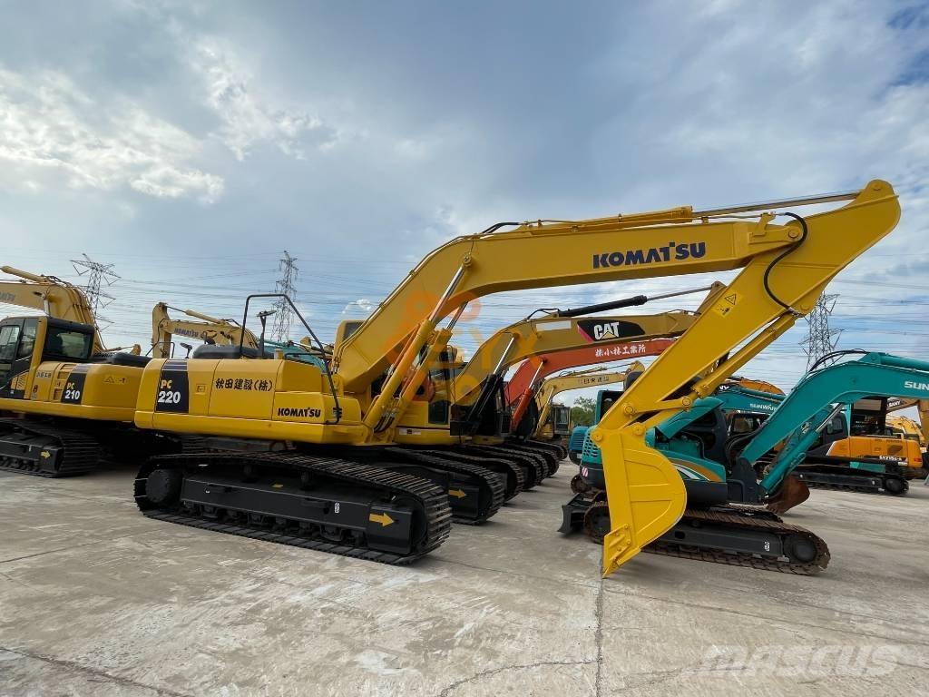 Komatsu PC 220-8 대형 굴삭기 29톤 이상