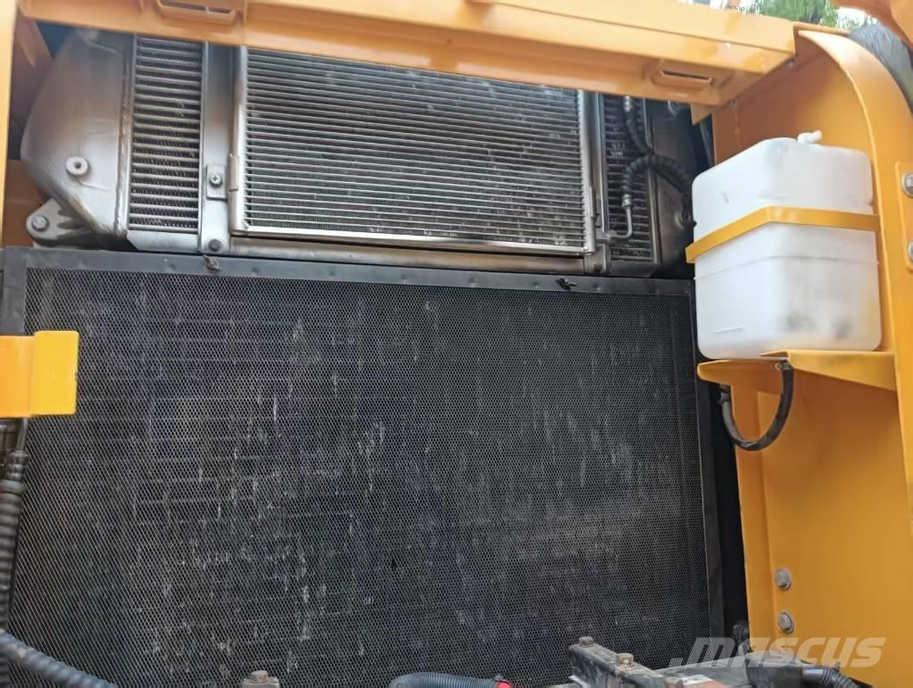 Hyundai 220LC-9T 대형 굴삭기 29톤 이상