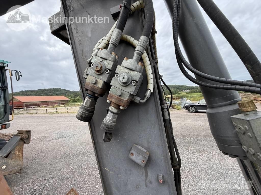 Volvo EW 140 C  휠 굴삭기