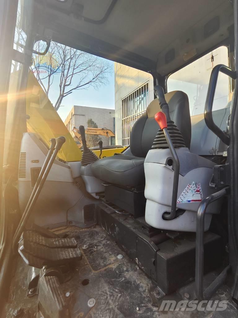 Komatsu PC78US-8 중형굴삭기 7톤-28톤