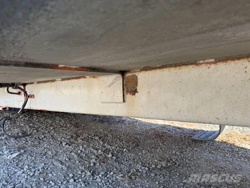  Leach Alpha III 폐기물 수거 트럭