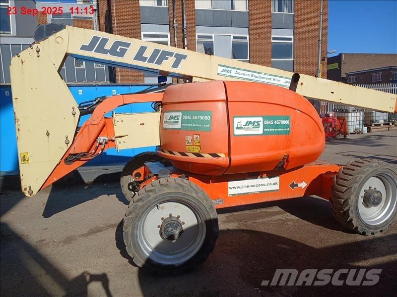 JLG 600 AJ 관절형 전동이동 리프트