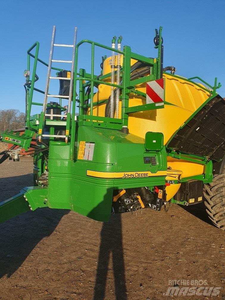 John Deere R975 i 견인형 분무기