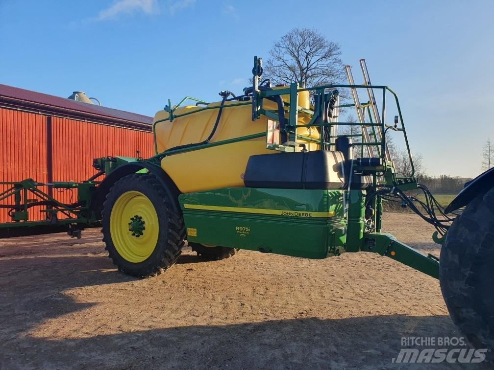 John Deere R975 i 견인형 분무기