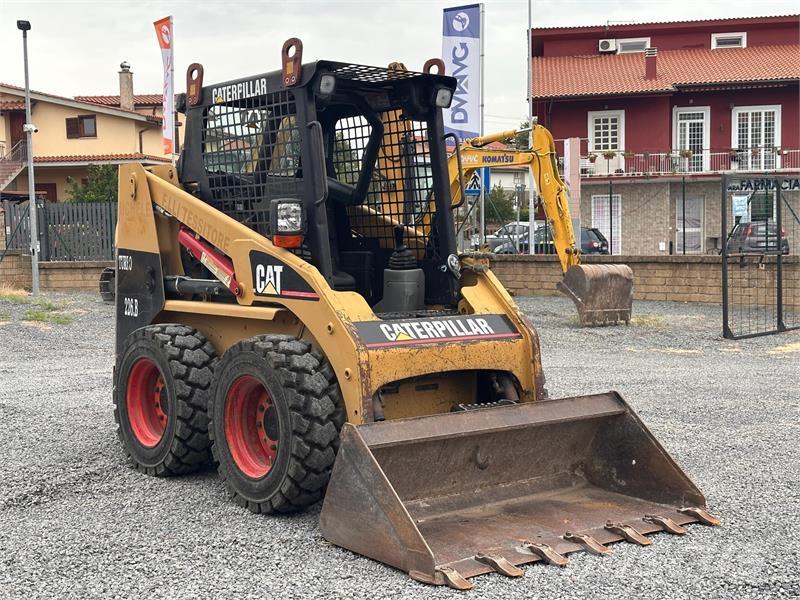 CAT 226BHF  스키드로더