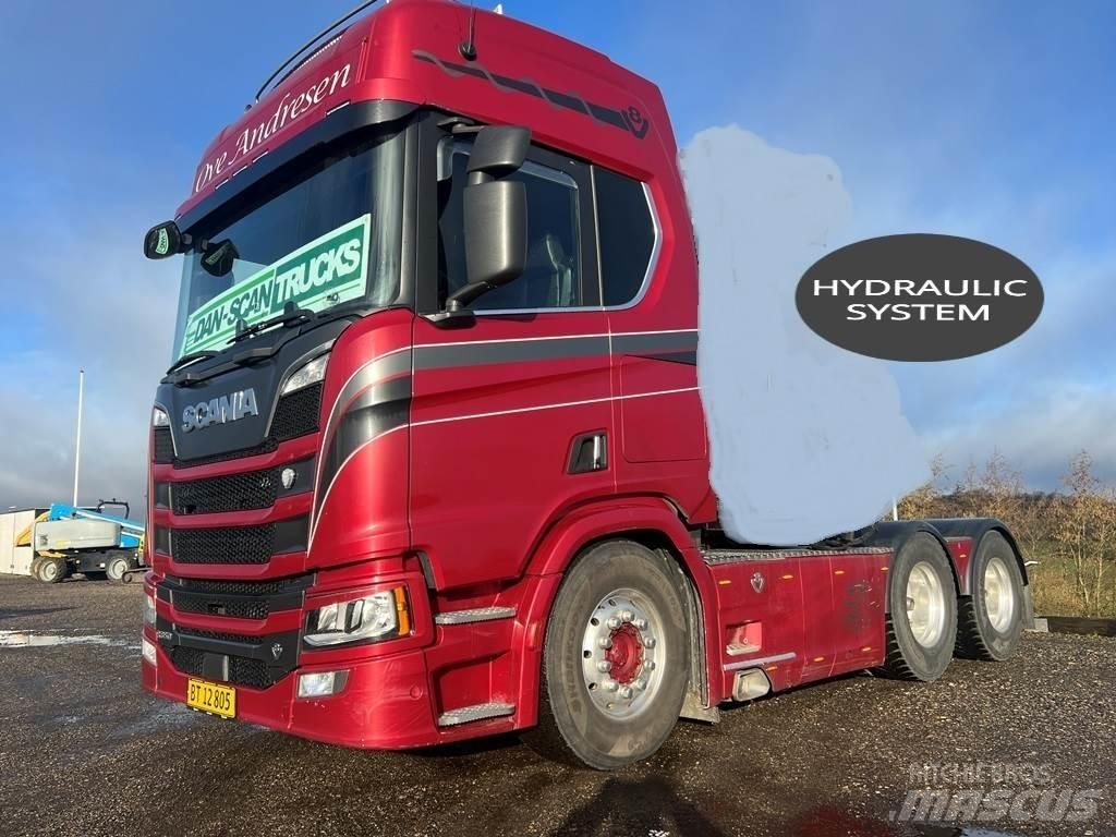 Scania R650 6x4 트랙터 유닛
