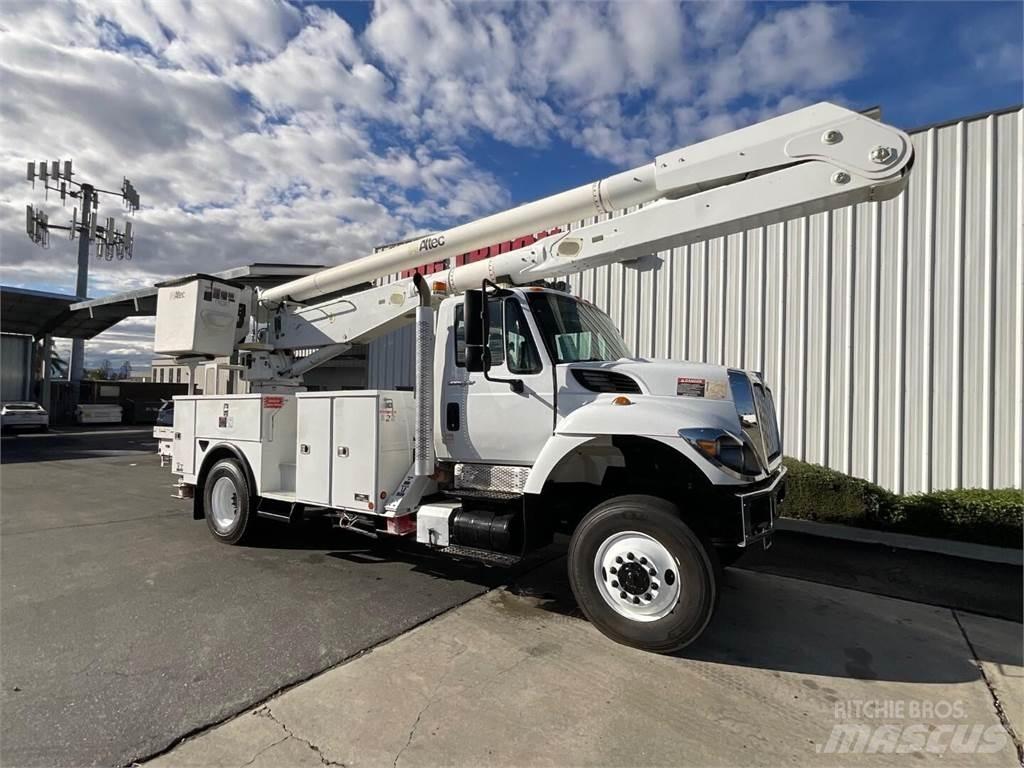 Altec AA755 트럭 탑재 고소작업대