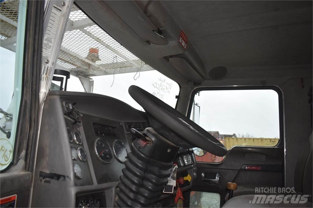 Altec AA755 트럭 탑재 고소작업대