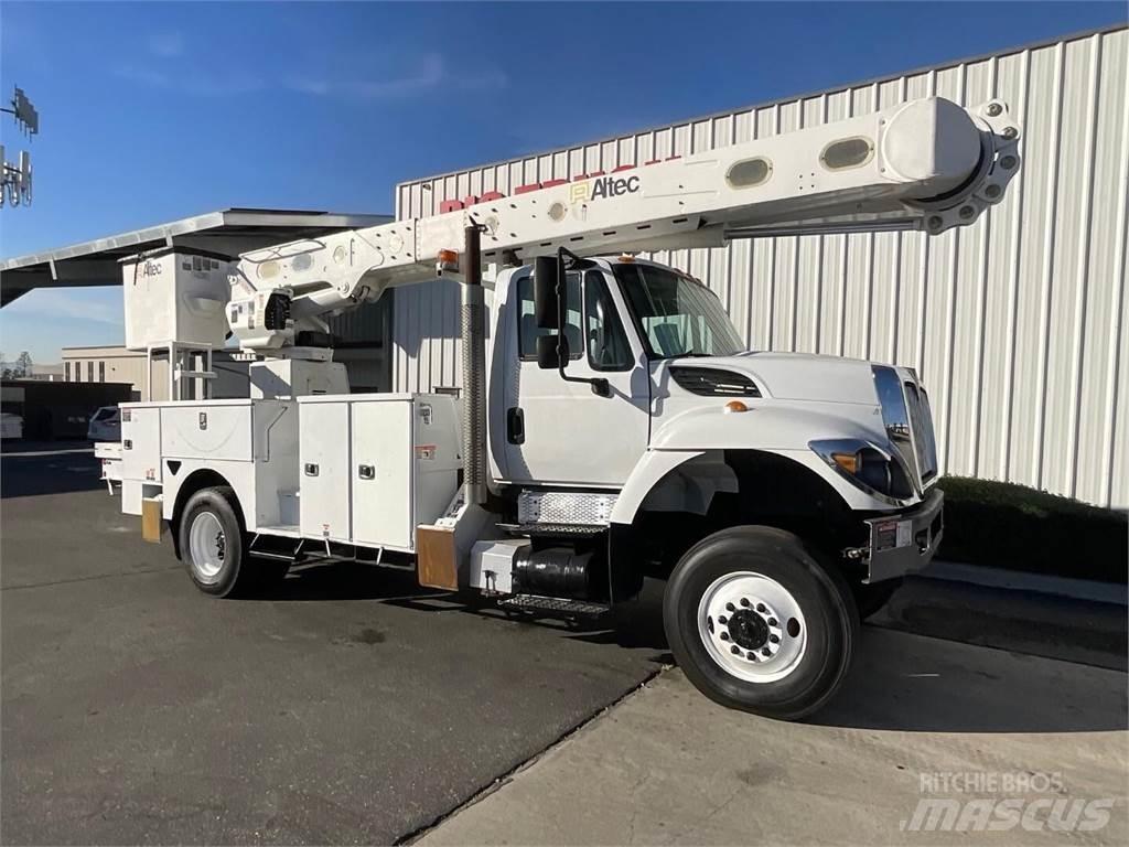 Altec AM55 트럭 탑재 고소작업대