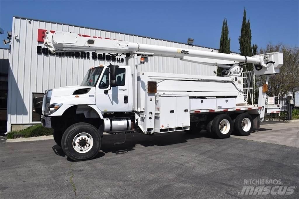Altec AM900-E100 트럭 탑재 고소작업대