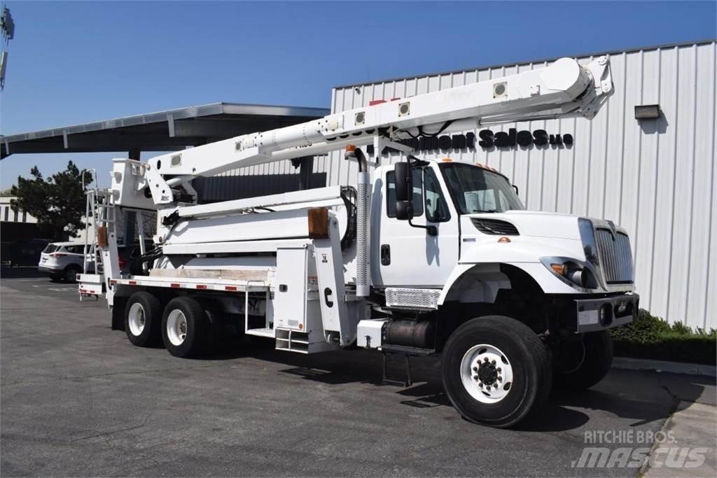Altec AM900-E100 트럭 탑재 고소작업대