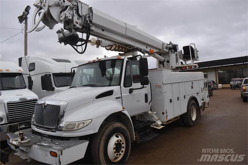Altec D2045TR 이동식 드릴 리그 트럭