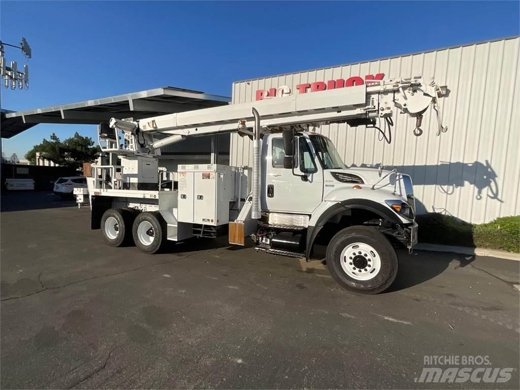 Altec D3060ATR 이동식 드릴 리그 트럭