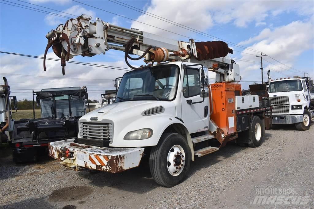 Altec D945B 이동식 드릴 리그 트럭