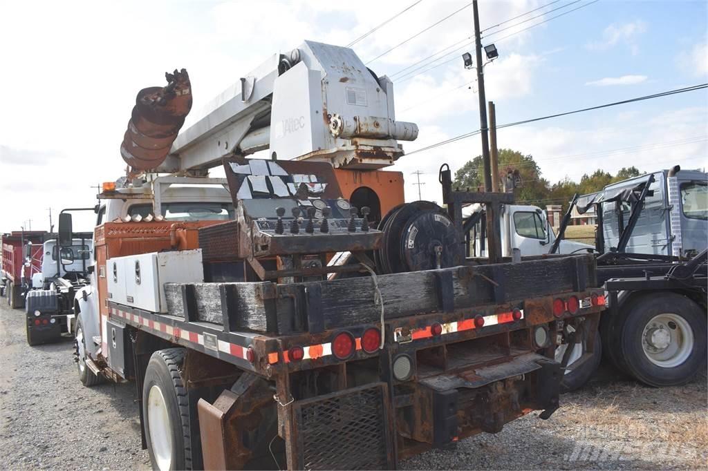 Altec D945B 이동식 드릴 리그 트럭
