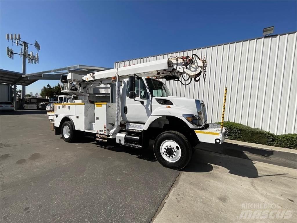 Altec DC47TR 이동식 드릴 리그 트럭