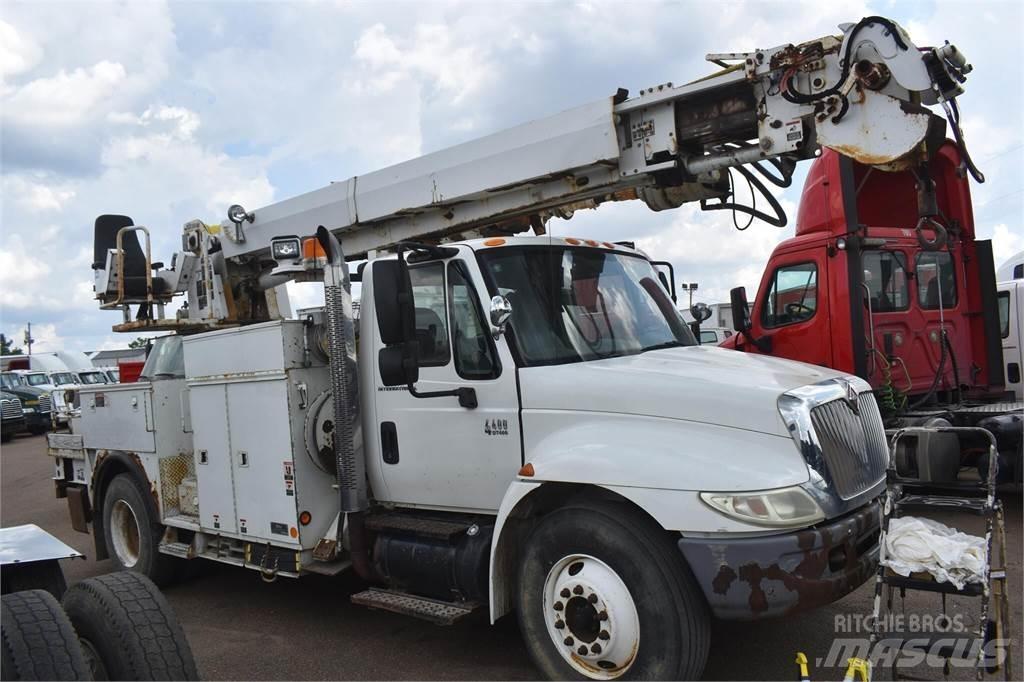 Altec DM45TR 이동식 드릴 리그 트럭