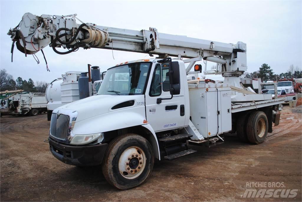 Altec DM47TR 이동식 드릴 리그 트럭