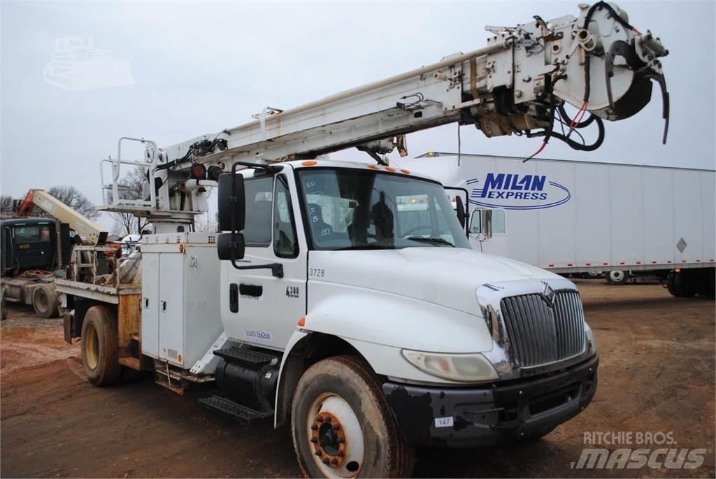 Altec DM47TR 이동식 드릴 리그 트럭
